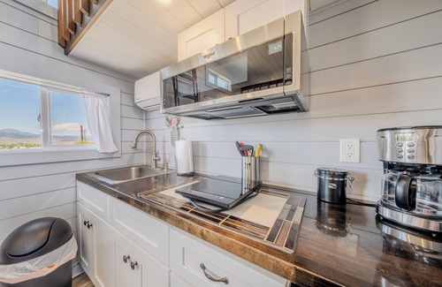 Panguitch Apartment | Hilltop Tiny Home (Panguitch Utah)