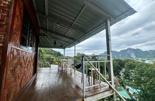 Ko Phi Phi House | Scenic Hilltop View - Phi Phi with Child-Friendly Amenities