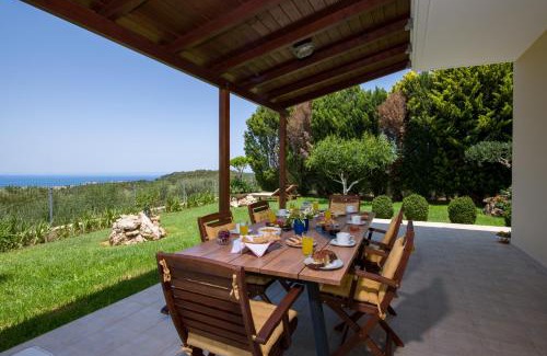 Kontomari Villa | Idyllic Hilltop Villa Kontomari - 4-Star Guest Rated 10/10