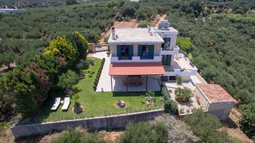 Kontomari Villa | Idyllic Hilltop Villa Kontomari - 4-Star Guest Rated 10/10