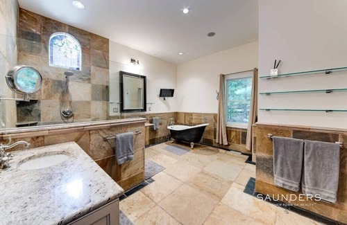 East Hampton House | Hilltop Villa: Breathtaking Ocean Views & Relaxing Amenities