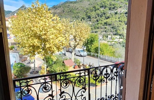 Castellar Apartment | Hilltop Village Apartment with Breathtaking Ocean Views