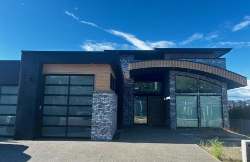 Southwest Mission Bed & Breakfast | Hilltop Vistas Kelowna