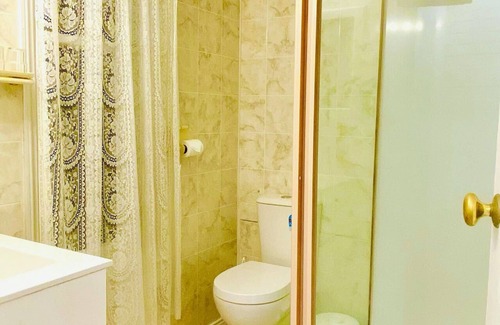 Launceston CBD Cabin | Hillview House Launceston