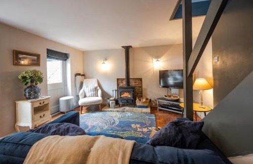 Brancaster Staithe House | Family-Friendly Retreat at Hillview Lodge with Pet Perks