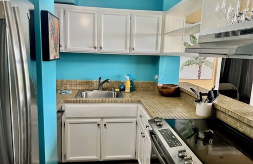 Hilo Condo | Hilo Lagoon Retreat – 2BR w/View, A/C, Pool