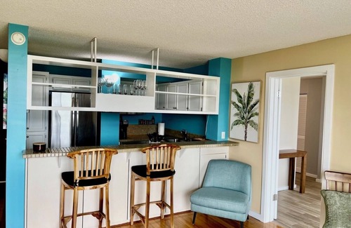 Hilo Condo | Hilo Lagoon Retreat – 2BR w/View, A/C, Pool