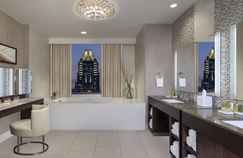 Waller Creek District Hotel | Relax at Hilton Austin: Family-Friendly Stay with Pool & Spa