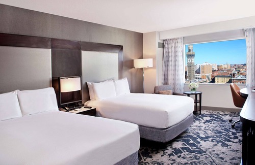Downtown West Hotel | Discover Hilton Baltimore Inner Harbor: Family-Friendly Retreat
