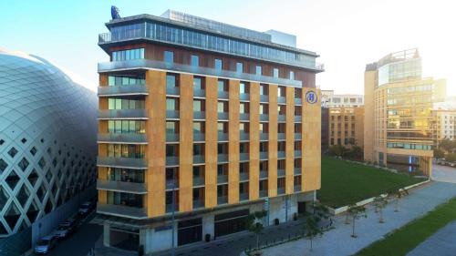 Beirut Central District Hotel | Relax at Hilton Beirut Downtown: Pet-Friendly with Ocean Views