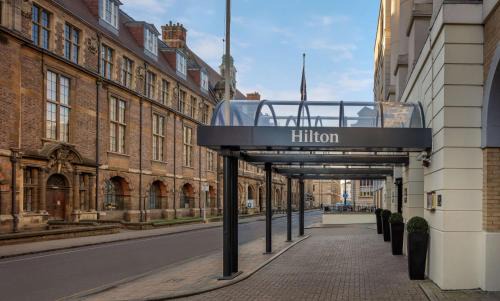 Cambridge City Centre Hotel | Discover Hilton Cambridge City Centre: Pet-Friendly & Accessible