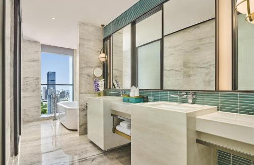Chongqing Hotel | Indulge at Hilton Chongqing Liangjiang New Area - 5 Star Escape