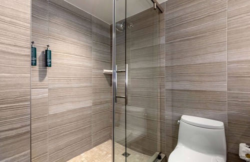 West End Hotel | Premier Stay at Hilton Club The District in Washington D.C.