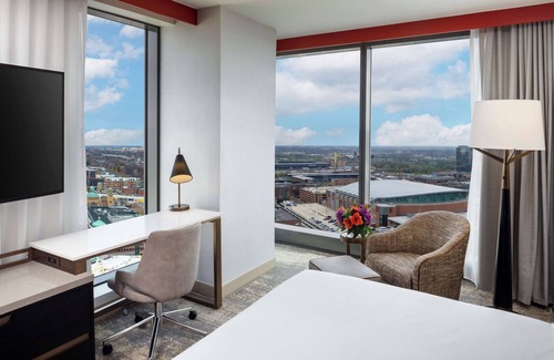 Arena District Hotel | Elegant Hilton Columbus Downtown: Eco-Friendly & Family Ready
