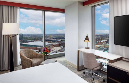 Arena District Hotel | Elegant Hilton Columbus Downtown: Eco-Friendly & Family Ready