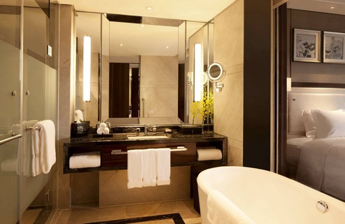 Chancheng Hotel | Elegant Stay at Hilton Foshan with Pool and Spa Access