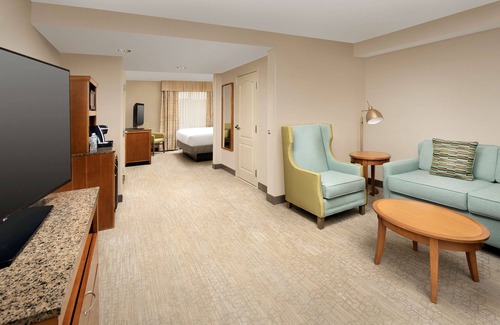 Lithia Springs Hotel | Relax at Hilton Garden Inn Atlanta West with Pool & Spa