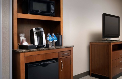 Lithia Springs Hotel | Relax at Hilton Garden Inn Atlanta West with Pool & Spa