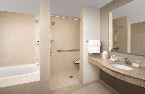 Lithia Springs Hotel | Relax at Hilton Garden Inn Atlanta West with Pool & Spa
