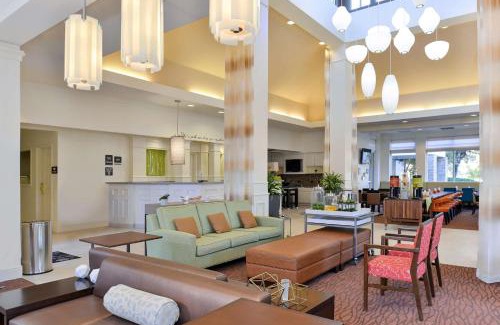 Addison Hotel | Prime Hilton Garden Inn Addison with Pool and Family Amenities