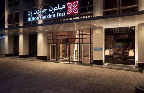 Al Ulaya Hotel | Discover the Hilton Garden Inn Al Khobar: Pool & Dining