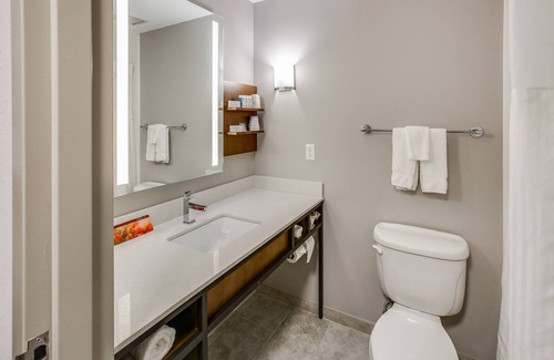 Ames Hotel | Discover Comfort at Hilton Garden Inn Ames with Pool & Dining