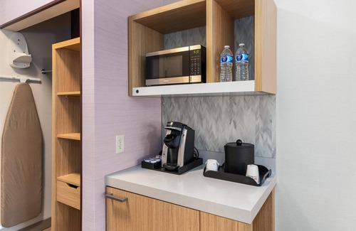 Auburn Hotel | Top-Rated Hilton Garden Inn Auburn with Pool and Restaurant
