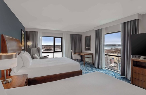 Burlington Hotel | Discover Hilton Garden Inn Burlington Downtown - Rated 8.8/10