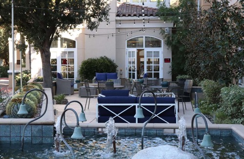 Calabasas Hotel | Discover Hilton Garden Inn Calabasas with Oceanfront Pool