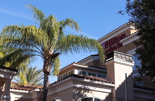 Calabasas Hotel | Discover Hilton Garden Inn Calabasas with Oceanfront Pool