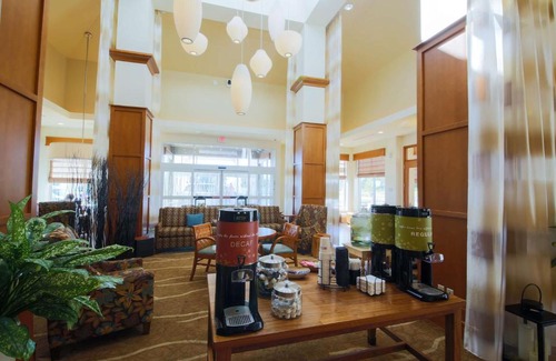 Cedar Falls Hotel | Discover Hilton Garden Inn Cedar Falls with Pool & Dining