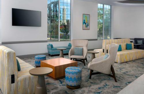 Second Ward Hotel | Pet-Friendly Hilton Garden Inn Charlotte Uptown Awaits You