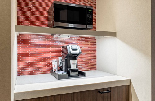 The Loop Hotel | Discover Hilton Garden Inn Chicago Central Loop - Rated 9.2