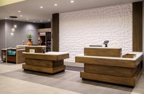 Westmont Hotel | Cozy Hilton Garden Inn Pomona: Pet-Friendly with Pools