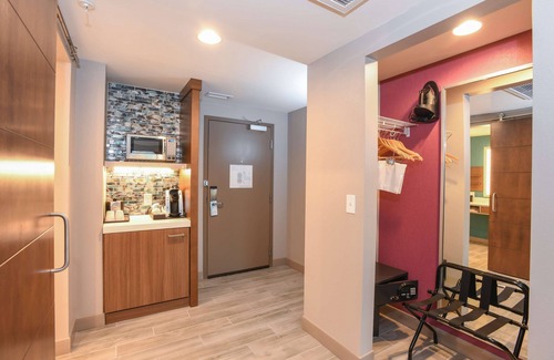 Roselawn Finance Hotel | Discover Hilton Garden Inn Cincinnati Midtown - Family-Friendly Stays