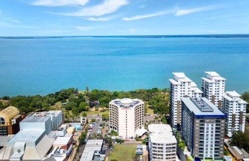 Darwin City Centre Hotel | Discover Hilton Garden Inn Darwin with Oceanfront Views