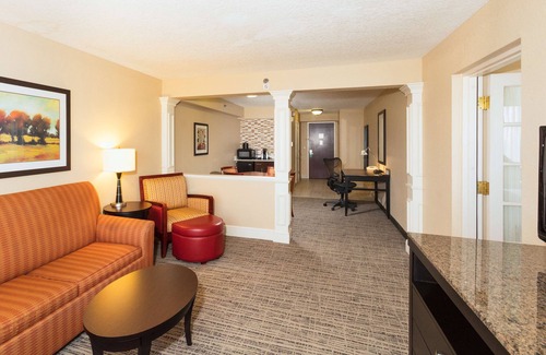 Daytona Beach Hotel | Relaxing Retreat at Hilton Garden Inn Daytona Beach Airport