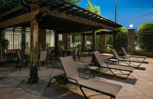 Denton Hotel | Enjoy Comfort at Hilton Garden Inn Denton with Ocean Views
