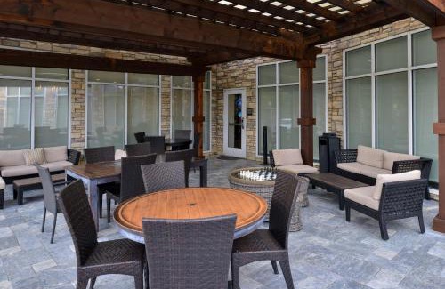 Denton Hotel | Enjoy Comfort at Hilton Garden Inn Denton with Ocean Views