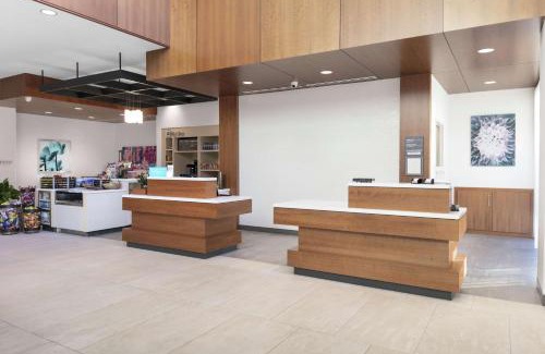 Thornton Hotel | Convenient Hilton Garden Inn Denver/Thornton with Pool & More
