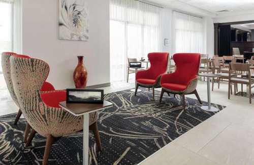 Thornton Hotel | Convenient Hilton Garden Inn Denver/Thornton with Pool & More