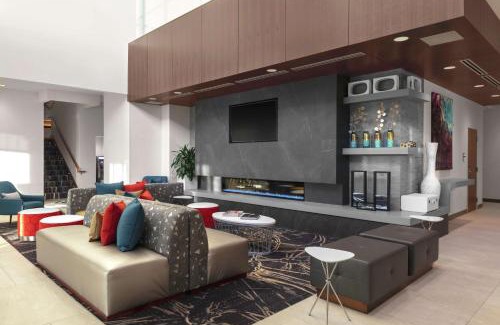 Thornton Hotel | Convenient Hilton Garden Inn Denver/Thornton with Pool & More