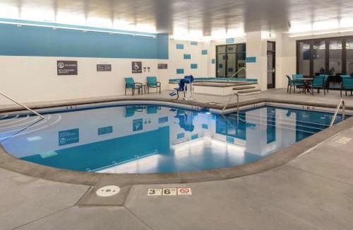 Thornton Hotel | Convenient Hilton Garden Inn Denver/Thornton with Pool & More