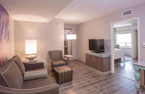 Johnston Hotel | Guest Rated: Hilton Garden Inn Des Moines/Urbandale Awaits