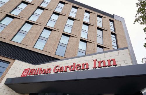 Doncaster Hotel | Pet-Friendly Stay at Hilton Garden Inn Doncaster Racecourse