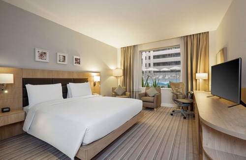 Al Barsha 1 Hotel | Elegant Hilton Garden Inn Dubai with Ocean View & Spa