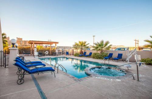 El Paso Hotel | Pet-Friendly Hilton Garden Inn El Paso University with Pool