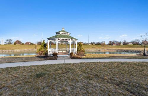 Findlay Hotel | Discover Hilton Garden Inn Findlay: Pet-Friendly Retreat