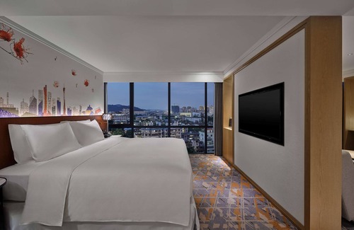 Tianhe Hotel | Eco-Friendly Retreat at Hilton Garden Inn Guangzhou Tianhe