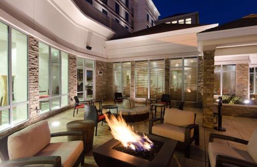 Hickory Hotel | Relax at Hilton Garden Inn Hickory with Pool & Hot Tub